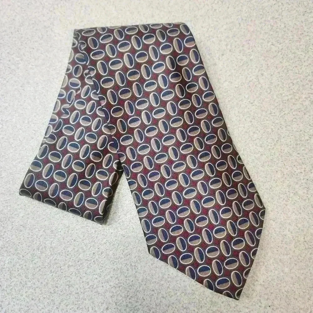 HALSTON Stylish Patterned 100% Silk Neck Tie Made in the USA preppy